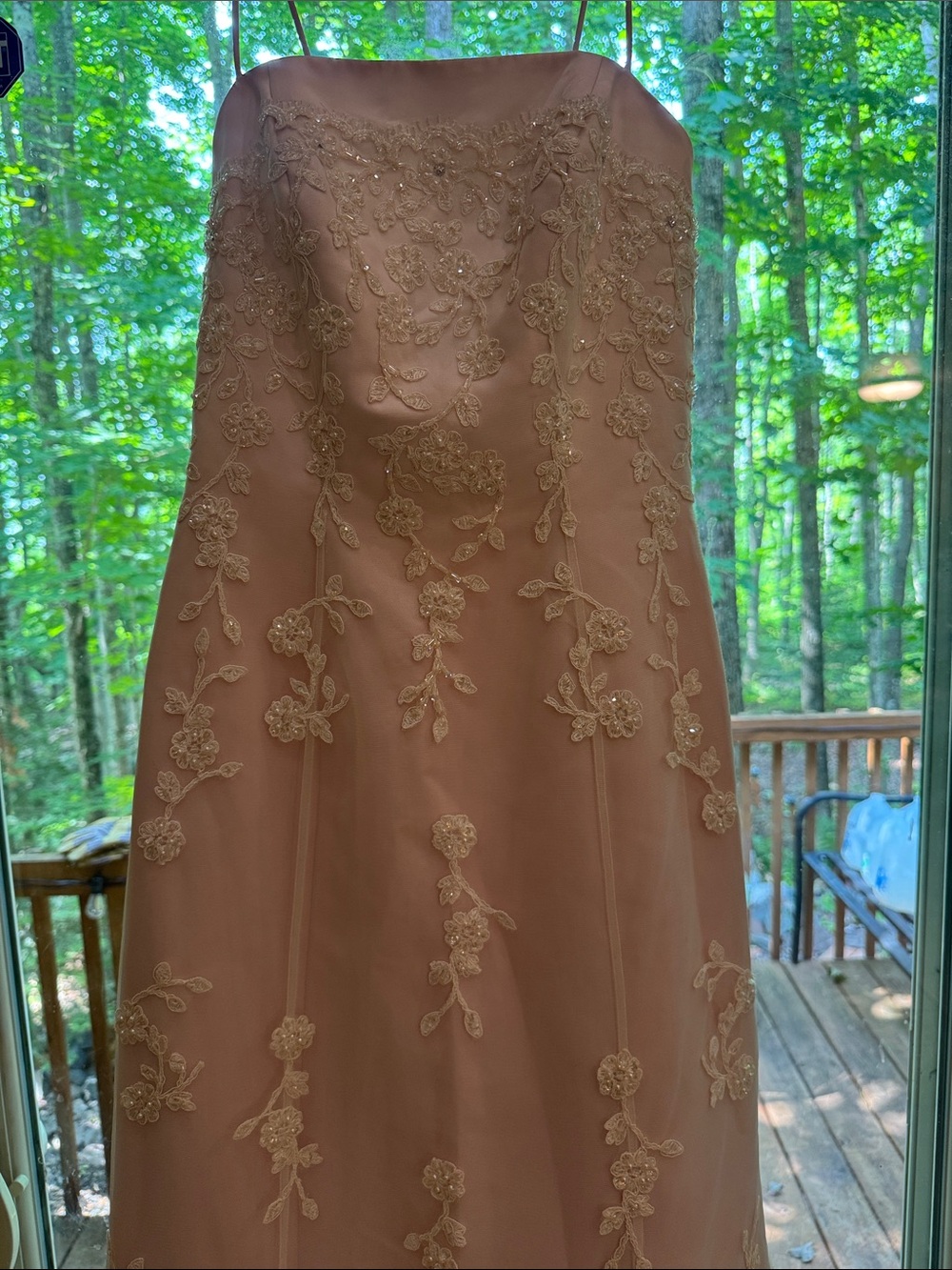 David's Bridal PINK Strapless WEDDING Dress with Floral Appliqué. Sz. 6